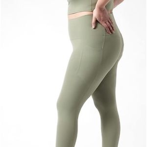 Athleta Salutation Capri